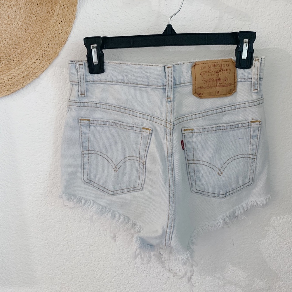 Vintage 521 Levi Shorts distressed size 6
